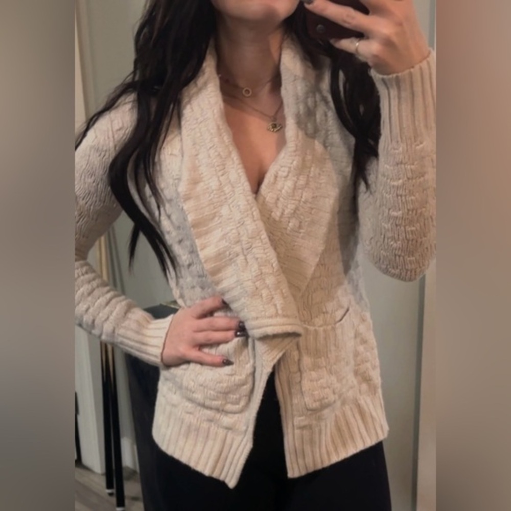 Aritzia, Talua Cardigan  XS